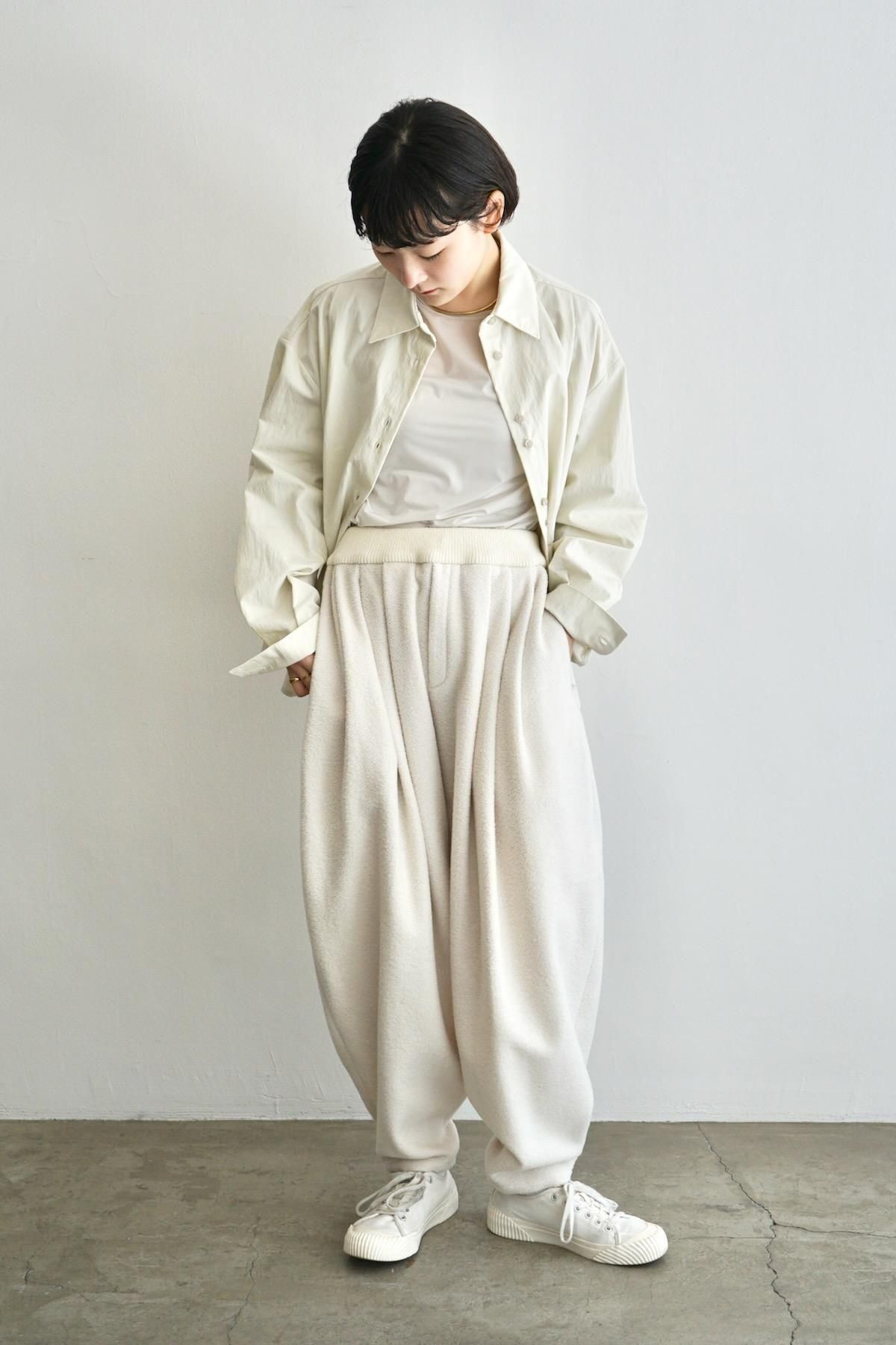 TENNE HANDCRAFTED MODERN / waist rib knit tapered pants / cream