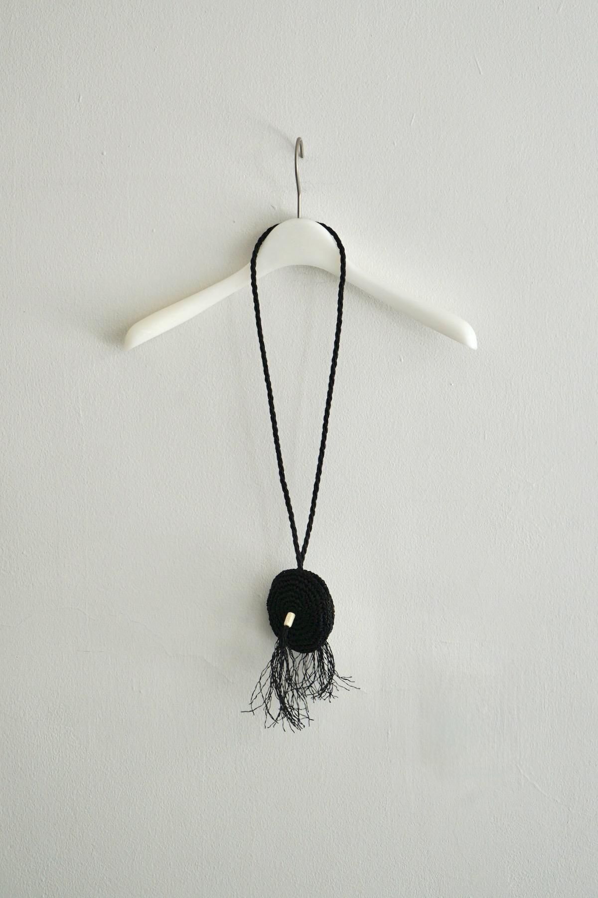 YANABA / Circle Pendant / Black