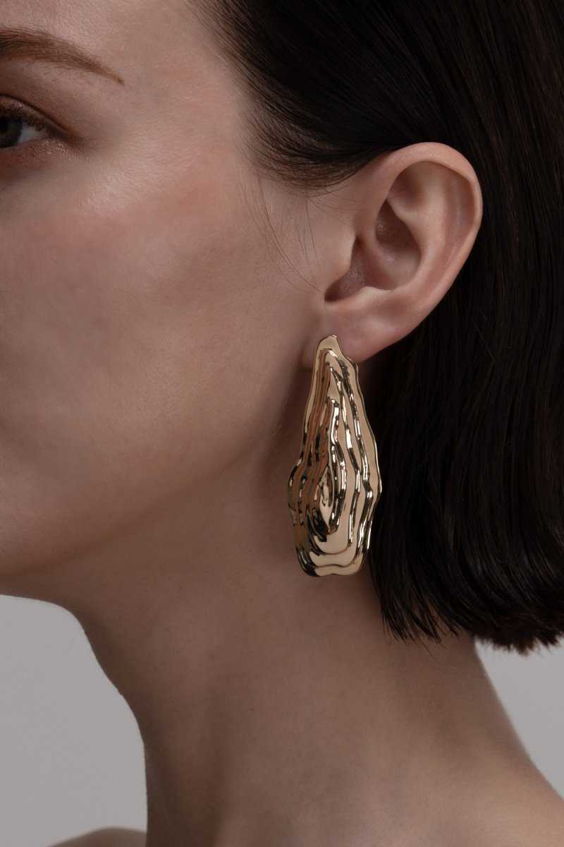 Ripple shape earrings (gold)