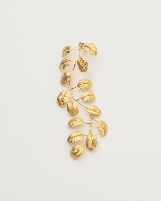 MARGE ピアス（Leaf motif swing earrings (gold) - MARGE
