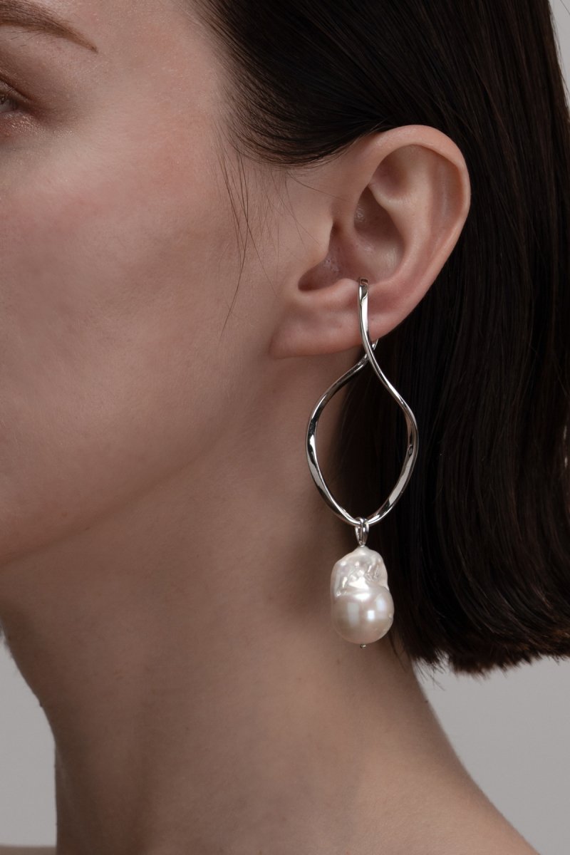 Baroque pearl twist wave ear cuff (Silver)