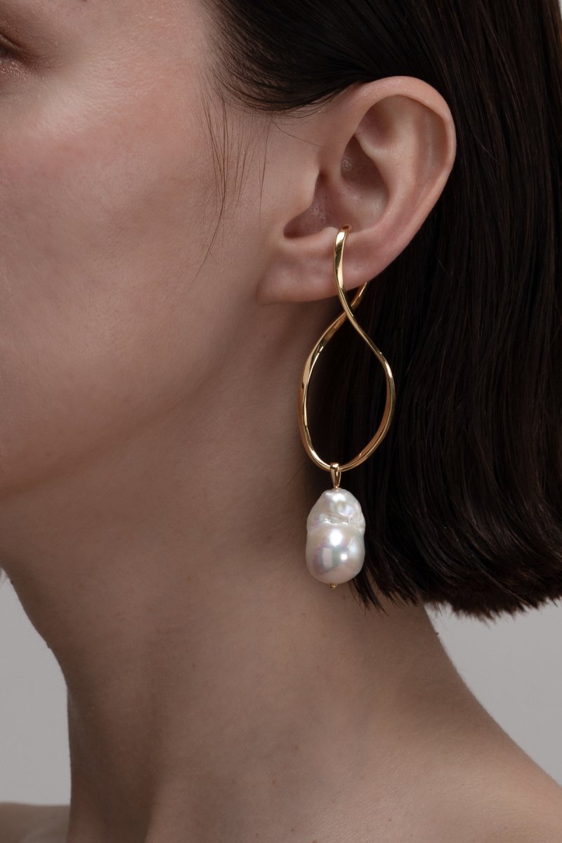 Baroque pearl twist wave ear cuff (Gold)