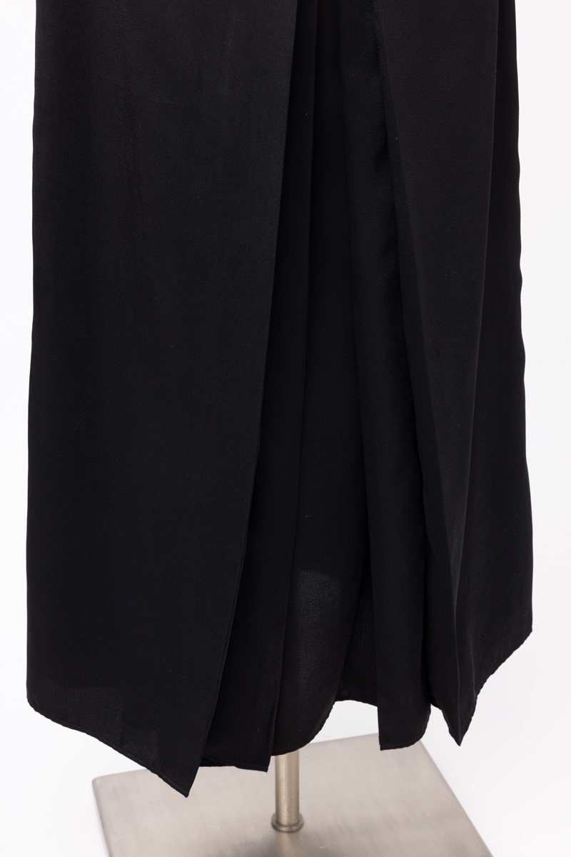 Narrow strap gown (black)  