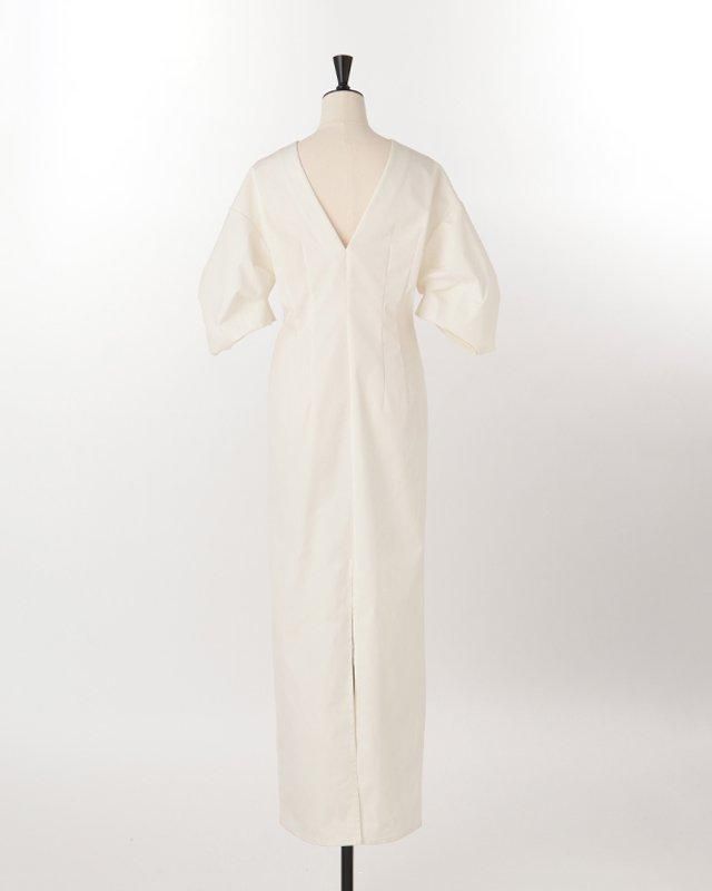 Twill tuck sleeve gown