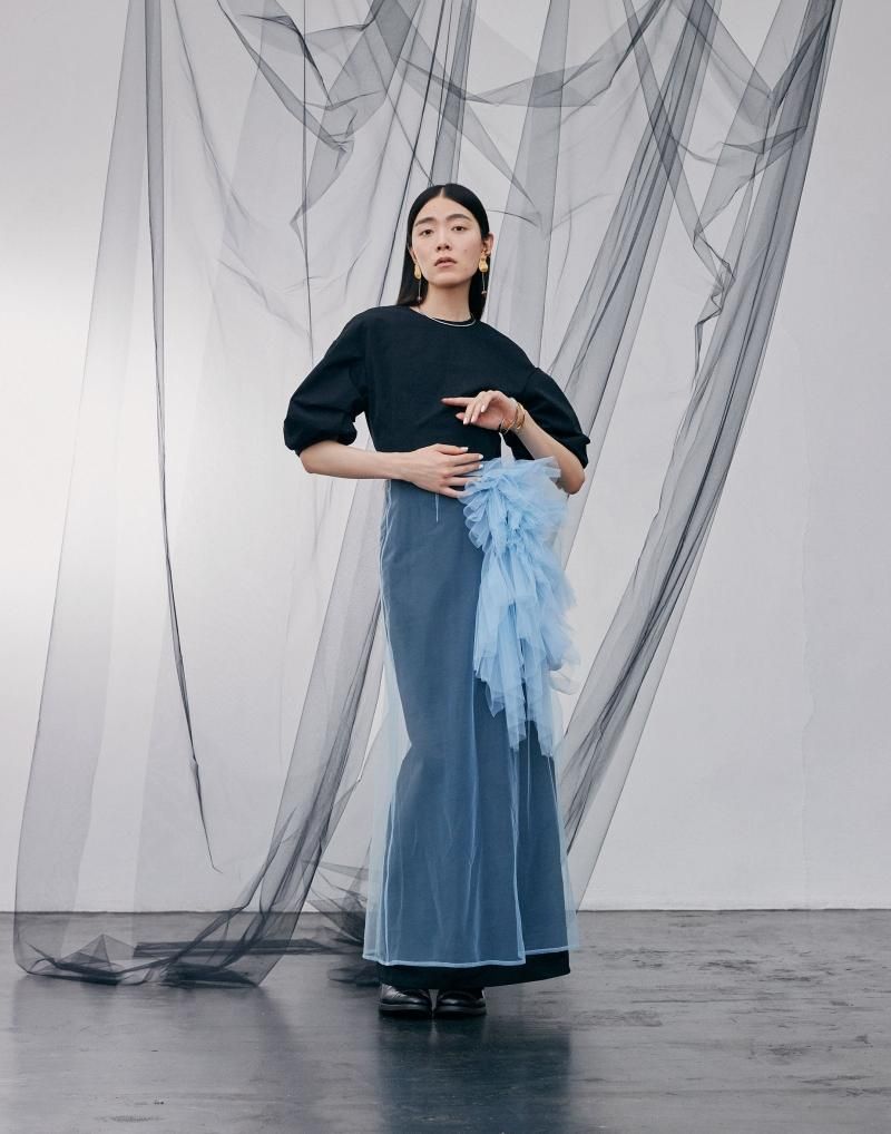 Twill tuck sleeve gown