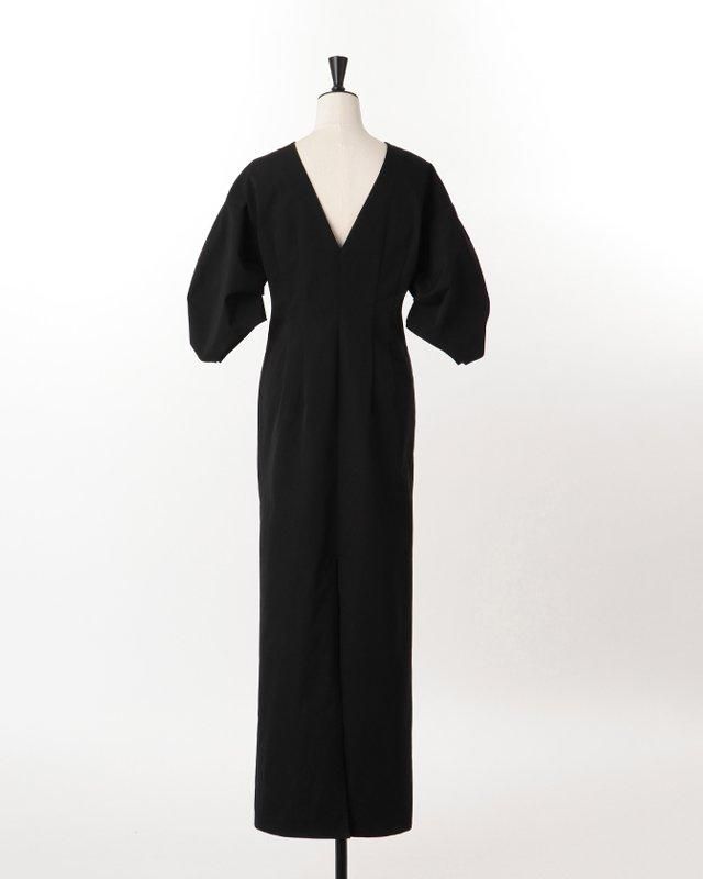 Twill tuck sleeve gown