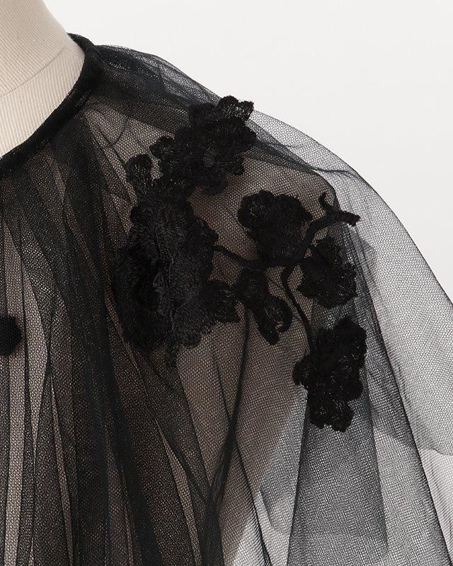 Lace embroidery collar