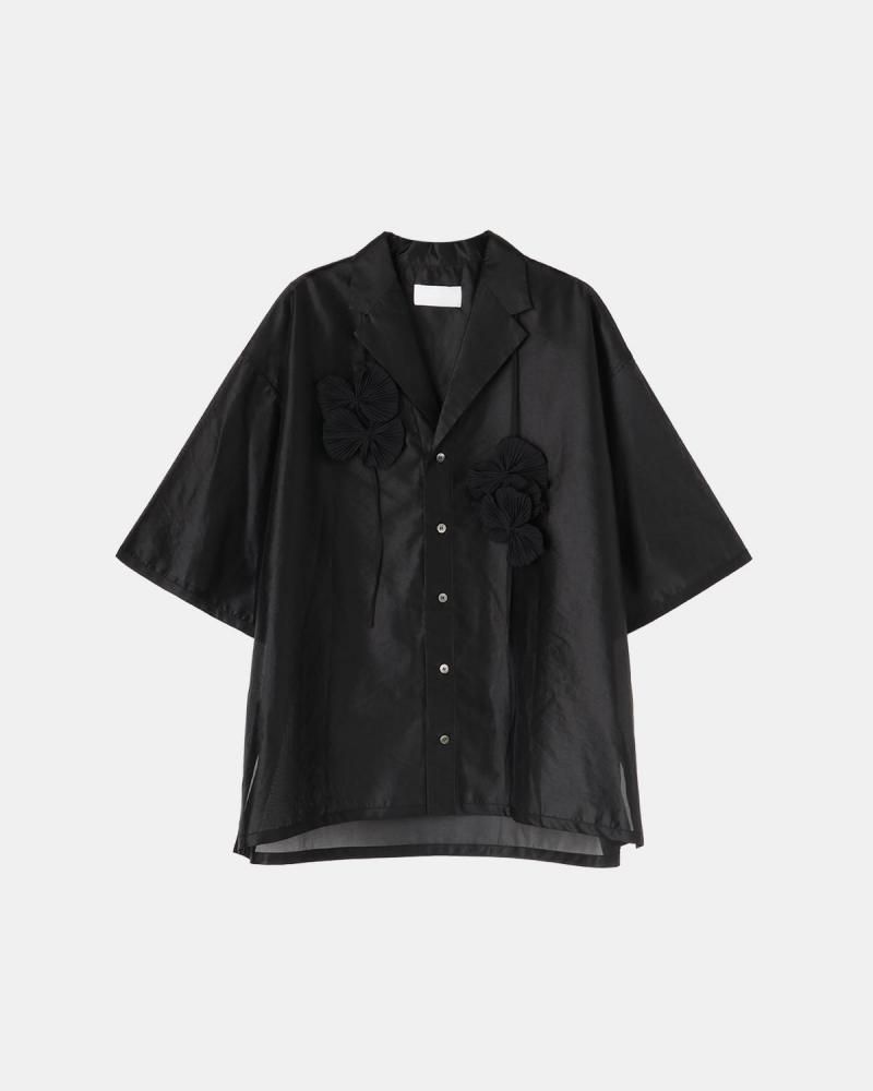 Calendar finishing open collar shirt (with necklace