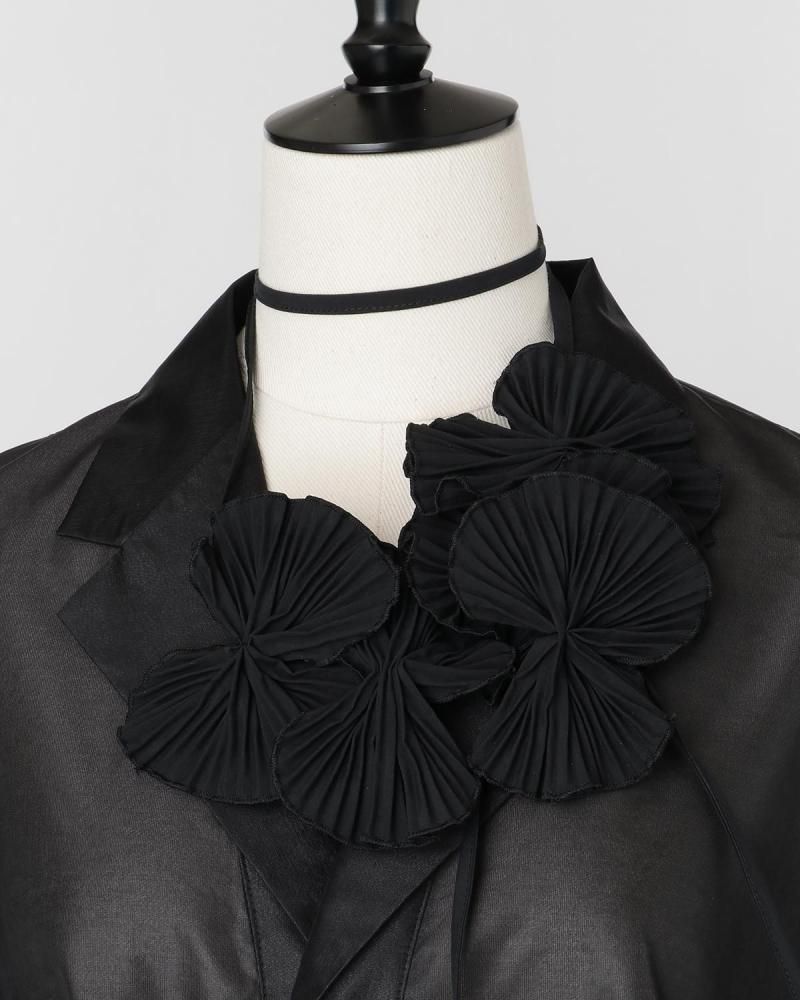 Calendar finishing open collar shirt (with necklace