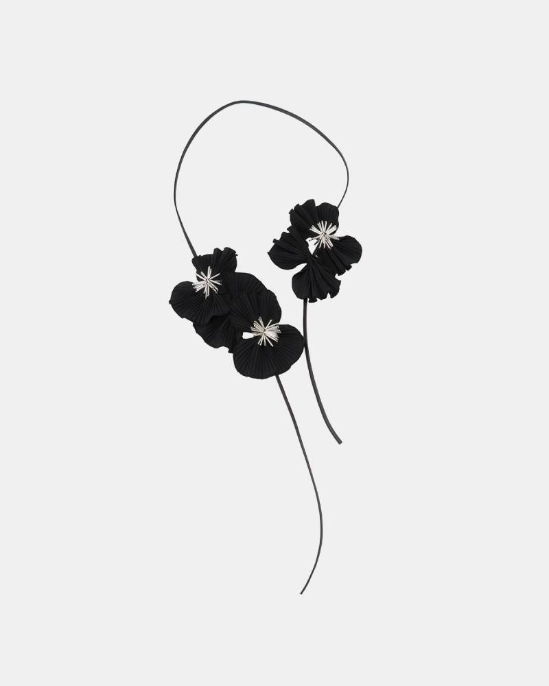 Decorative necklace