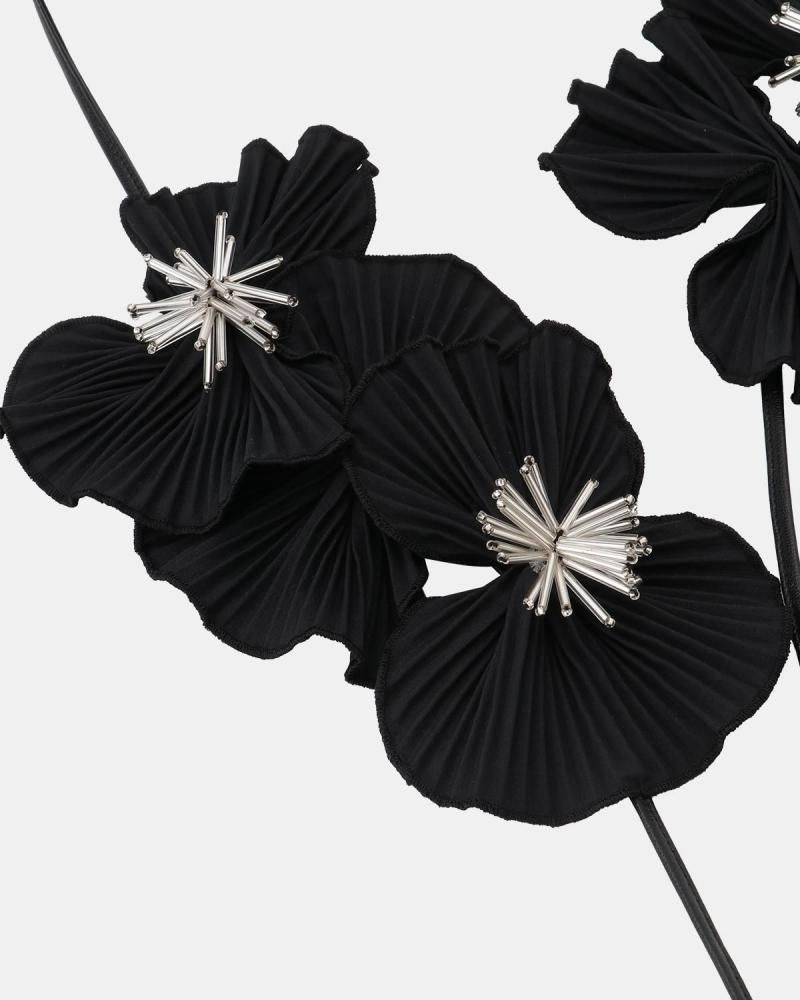 Decorative necklace