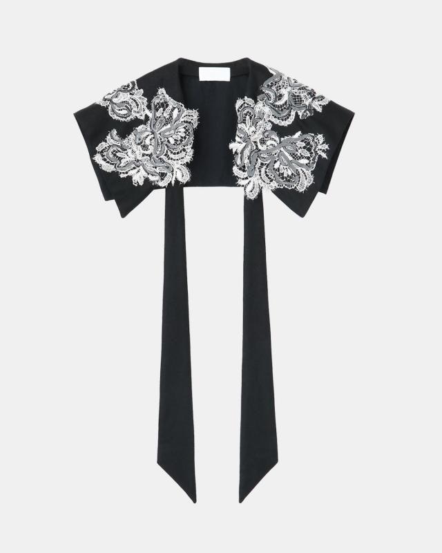 Wool lace-trimmed collar