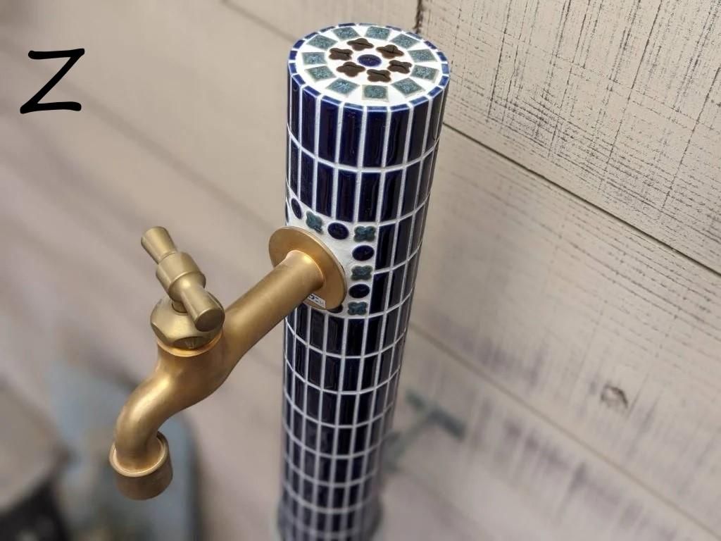 アウトレットな！タイル水栓柱★モザイクタイル★外水栓、散水栓　レトロ昭和 アウトレットな！タイル水栓柱☆モザイクタイル☆外水栓、散水栓