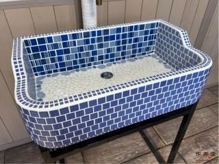 水連の庭 夏の青いシンク特集 - 美濃焼ガーデンシンク・モザイクタイル通販|作善