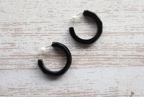 hoop　pierced black