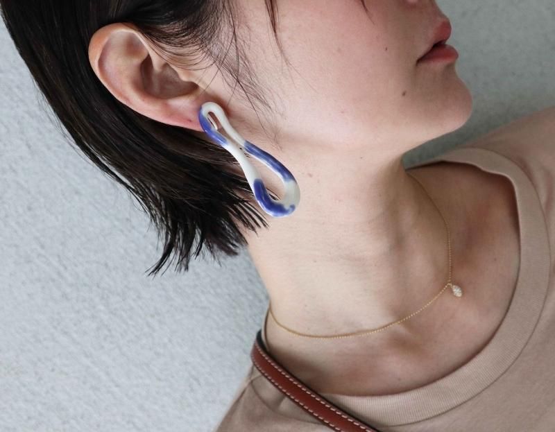 桜瑪瑙 Akari H chic 【アカリ】 hoop earring gold - イヤリング