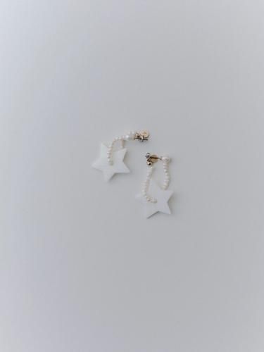 <img class='new_mark_img1' src='https://img.shop-pro.jp/img/new/icons4.gif' style='border:none;display:inline;margin:0px;padding:0px;width:auto;' />star pierced ER-S-