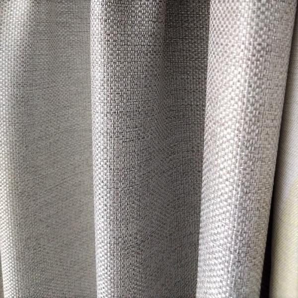 遮光1級 防炎 ライトグレー無地調 ナチュラルな杢の表情を持つ光沢の