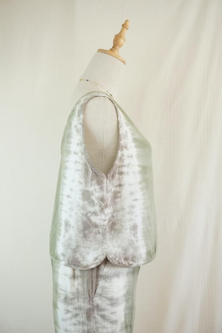 W gauze Back Open Tank Greentea x Taupe  