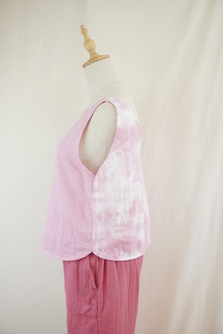 W gauze Back Open Tank Cherry Blossoms 