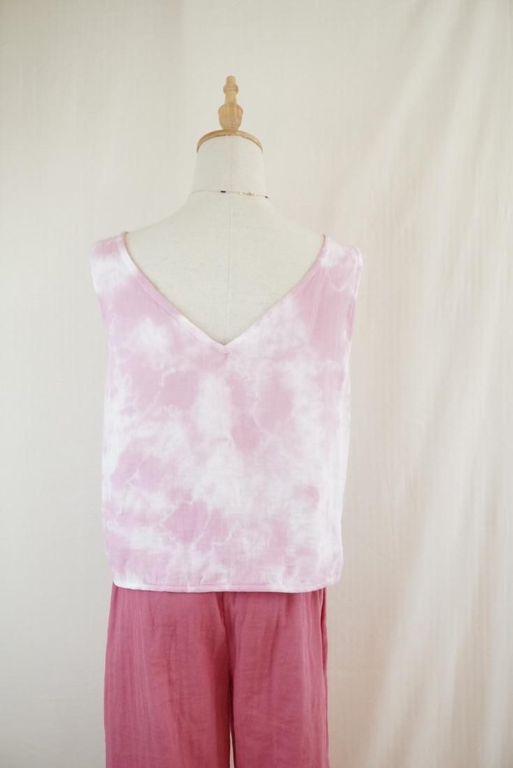 W gauze Back Open Tank Cherry Blossoms 