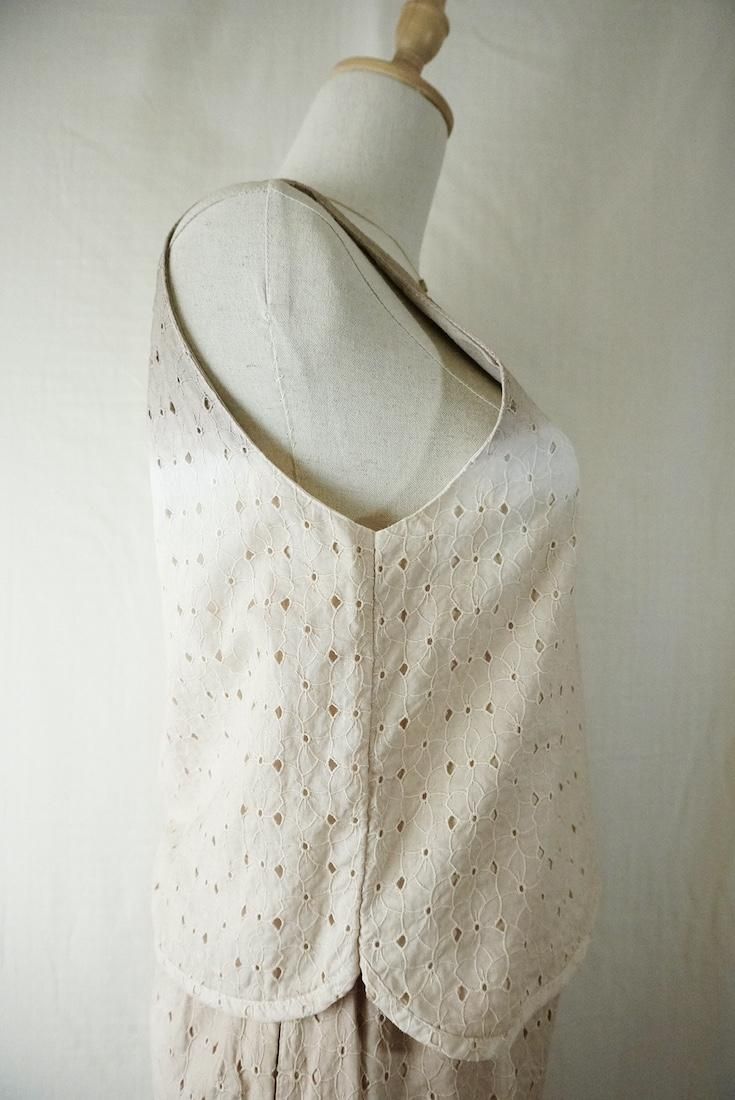 Lace Back Open Tank  Sandybeach x Greige 