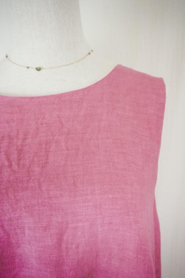 French Linen Back open op Bougainvillea
