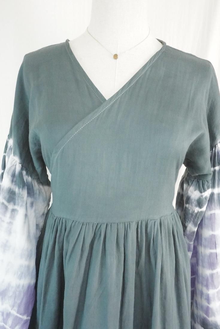 W-gauze Puff sleeve wrap long dress  Black x Lavender