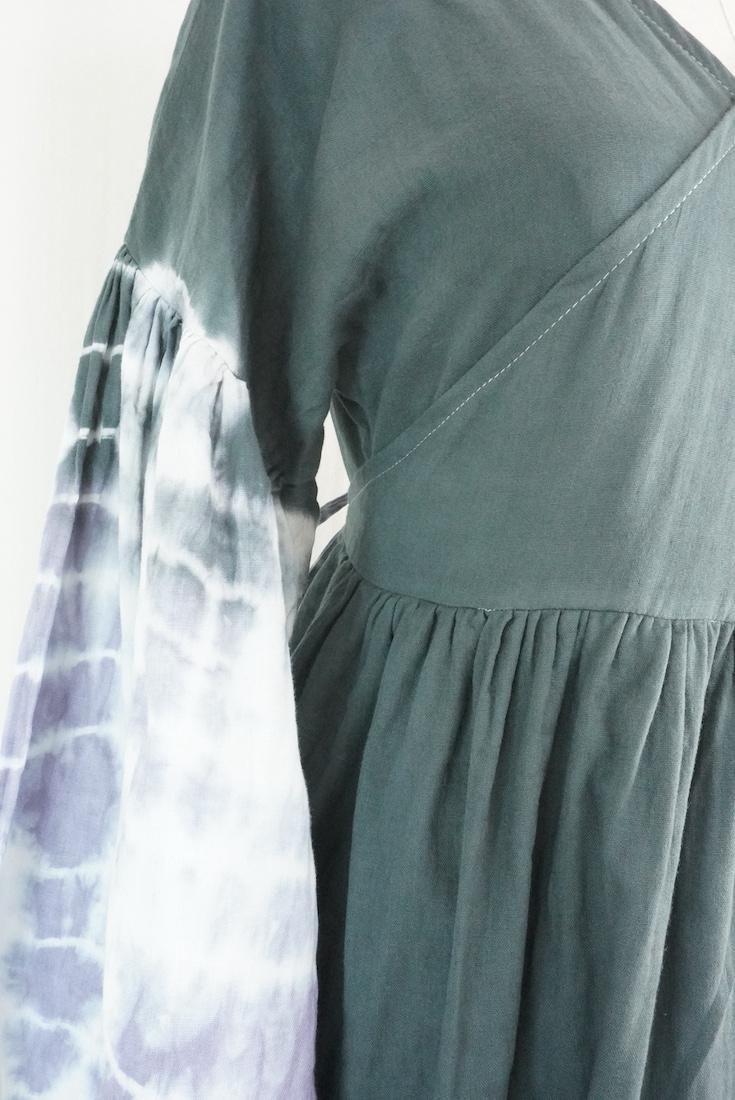 W-gauze Puff sleeve wrap long dress  Black x Lavender