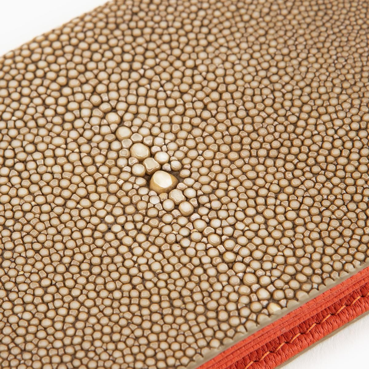 アトリエ アクナス ガルーシャ 名刺入れ エイ革 SABLE　ベージュ×オレンジ 海の宝石 ガルーシャ『名刺入れ（L）｜ベージュ』- アトリエ