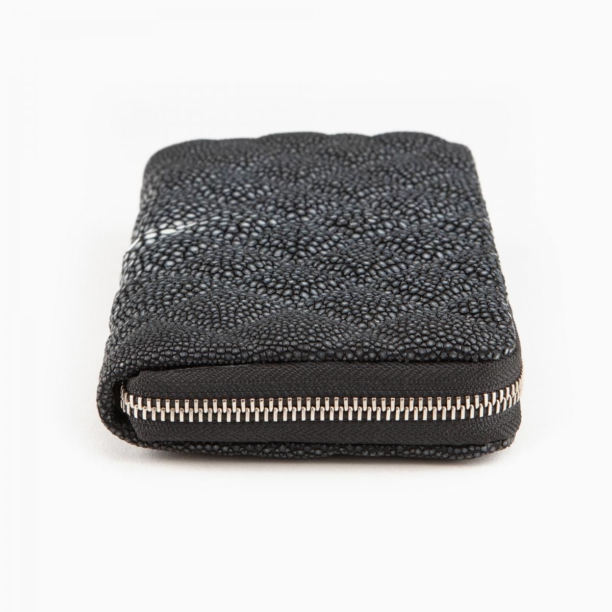 アトリエアクナスATELIER ガルーシャ　エイ　キルティング　ラウンド　長財布 海の宝石 ガルーシャ『ラウンドジップ長財布（エンボス加工