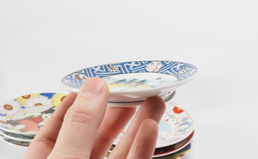 新品　九谷焼　青郊窯　アルプスの少女ハイジ　豆皿　Ａ 新品 九谷焼 青郊窯 アルプスの少女ハイジ 豆皿 ハイジと