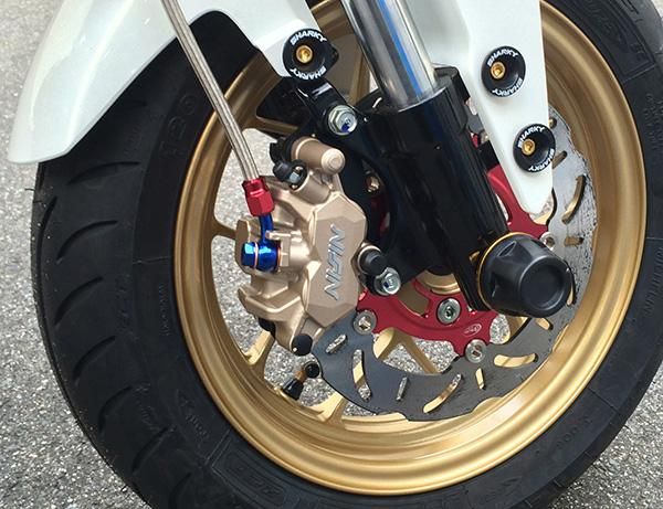 NSR50 フロントキャリパー　モンキー 正規品】対向2POD KNヤマンボキャリパー銀NSR50/NSR80/NSF100