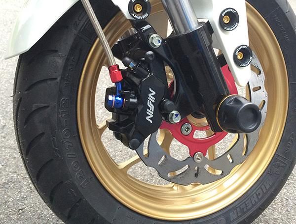 NISSIN製・ニッシン 2POT キャリパー 黒 GROM グロム MSX125 NISSIN製・ニッシン 2POT キャリパー 黒 GROM グロム MSX125