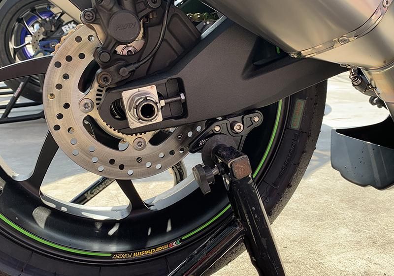 ZX-10R Z900RS Z900 ZX-6R/ZX636 レーシングスタンドフック金 ZX-10R Z900RS Z900 ZX-6R/ZX636 レーシングスタンドフック金