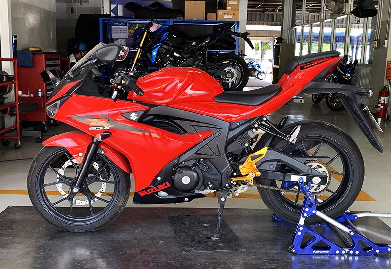 GSX-R125 GSX-R150 GSX-S125 GSX-S150 バックステップ赤 ABS対応4