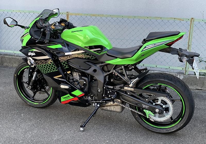 NINJA ZX-25R ZX-4R SE ストリート用 バックステップ 黒 NINJA ZX-25R ZX-4R SE ストリート用 バックステップ 黒