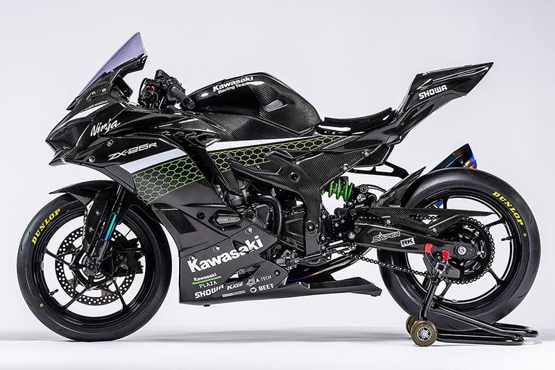 NINJA ZX-25R ZX-4R SE ストリート用 バックステップ 黒 NINJA ZX-25R ZX-4R SE ストリート用 バックステップ 黒