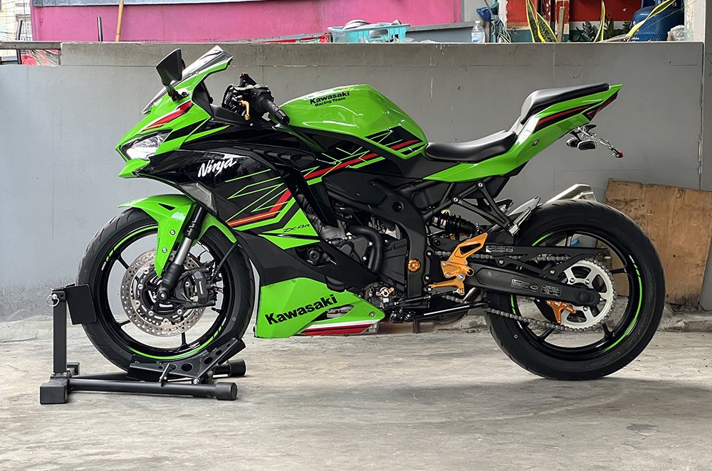 NINJA ZX-25R ZX-4R SE ストリート用 バックステップ 赤 クイック