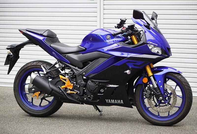 YZF-R25/YZF-R3 MT-25/MT-03 ストリート用 バックステップ 金