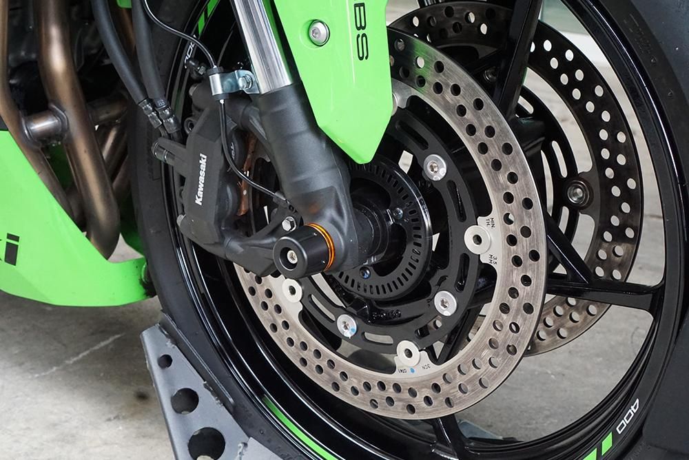 バイクパーツ 外装<br>スナイパー フロントアクスルスライダー