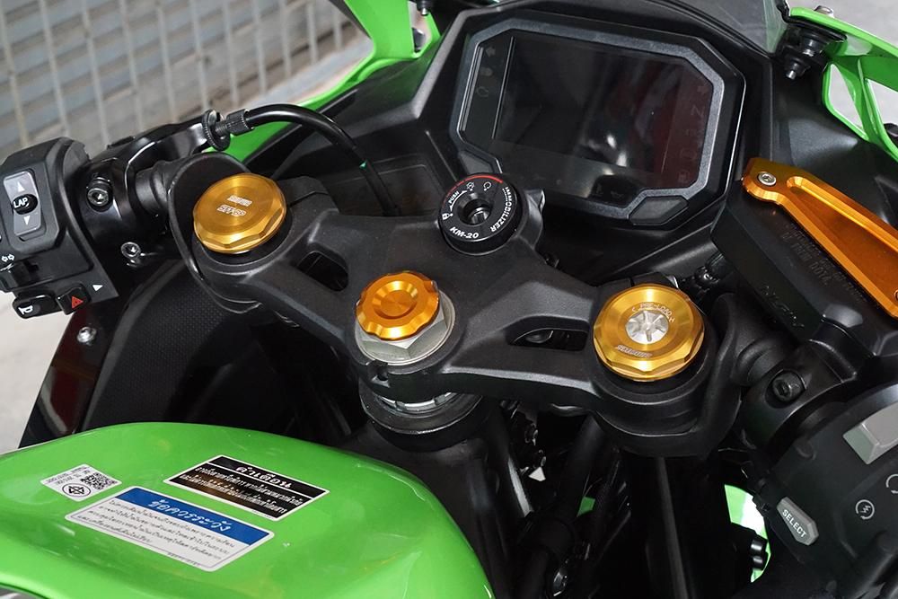 NINJA ZX-25R ZX-4R غطاء صامولة جذعي أزرق SNIPER SP0134BL NINJA ZX-25R ZX-4R غطاء صامولة جذعي أزرق SNIPER SP0134BL