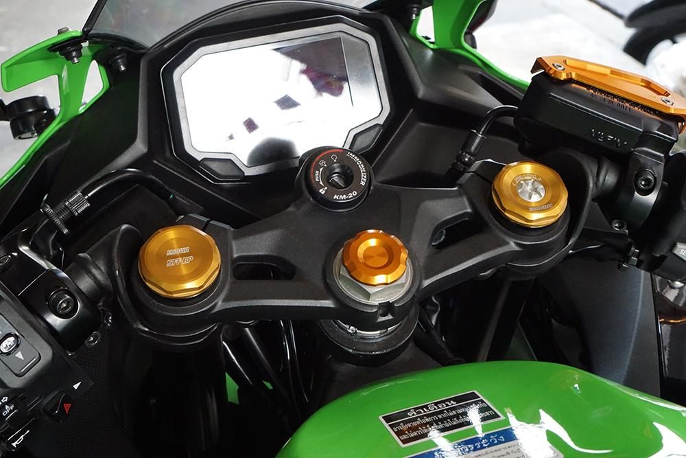 NINJA ZX-25R ZX-4R ステムナットキャップ 緑 SNIPER スナイパー NINJA ZX-25R ZX-4R ステムナットキャップ 緑 SNIPER スナイパー