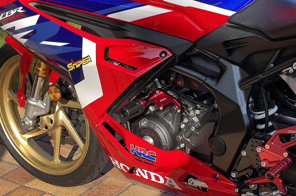 CBR250RR MC51 (23-) エンジンスライダー 赤 SNIPER スナイパー