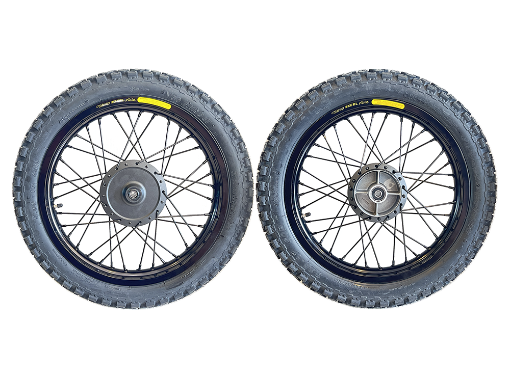ハンターカブ CT125 EXCEL前後ホイール&ブロックタイヤセット ハンターカブ CT125 EXCEL前後ホイール&ブロックタイヤセット