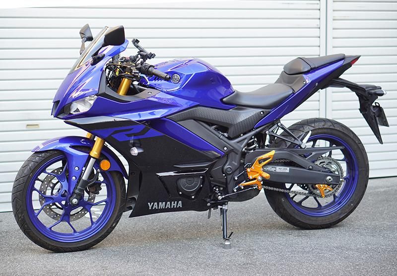 YZF-R25/YZF-R3 MT-25/MT-03 ストリート用 バックステップ 金