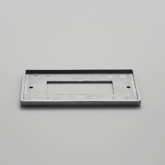 角穴スイッチプレート ダイカスト 3口 | アルミダイカスト製の住宅照明