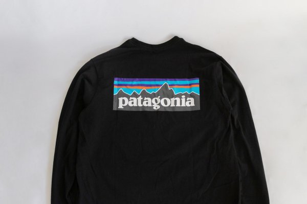Patagonia(パタゴニア)Ms Long-Sleeved P-6 Logo Responsibili-Tee(Black)