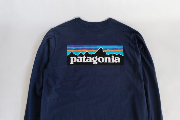 Patagonia(パタゴニア)Ms Long-Sleeved P-6 Logo Responsibili-Tee(Classic Navy)