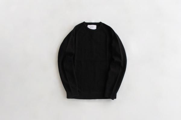 Snow Peak × The Inoue Brothers(スノーピーク × ザ イノウエ ブラザーズ)
RAGLAN CREW NECK KNIT SWEATER(Black)